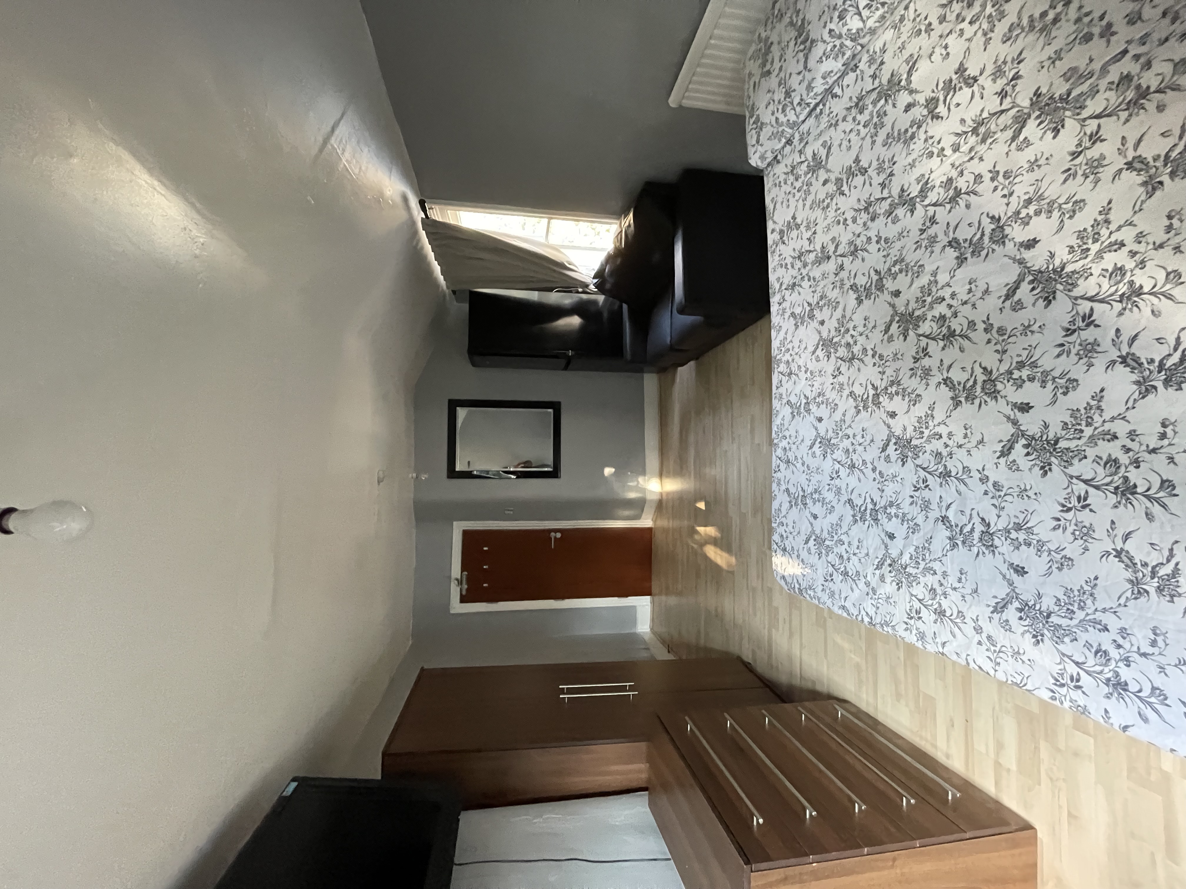 🌟 Large Double Room – Albert Square, Stratford/Maryland (E1