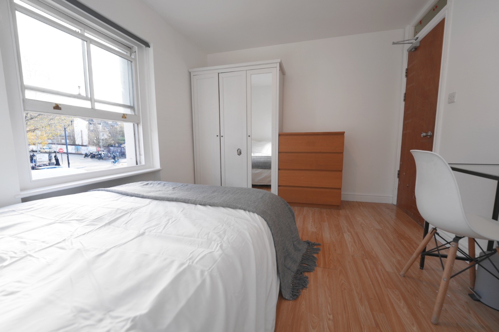 Double Room in Whitechapel (E1)