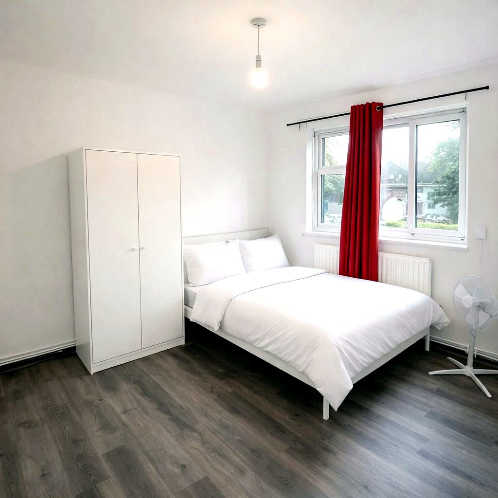 Double Room in Wapping (E1)