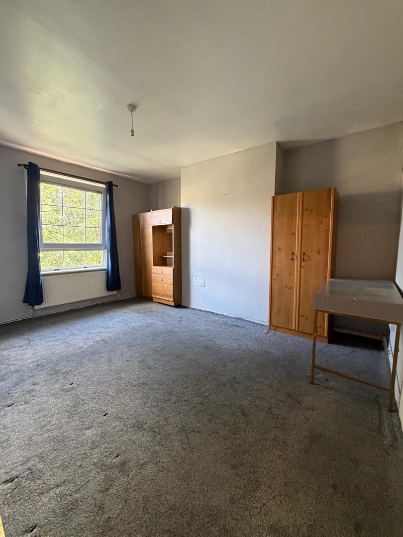 Double Room (E14)