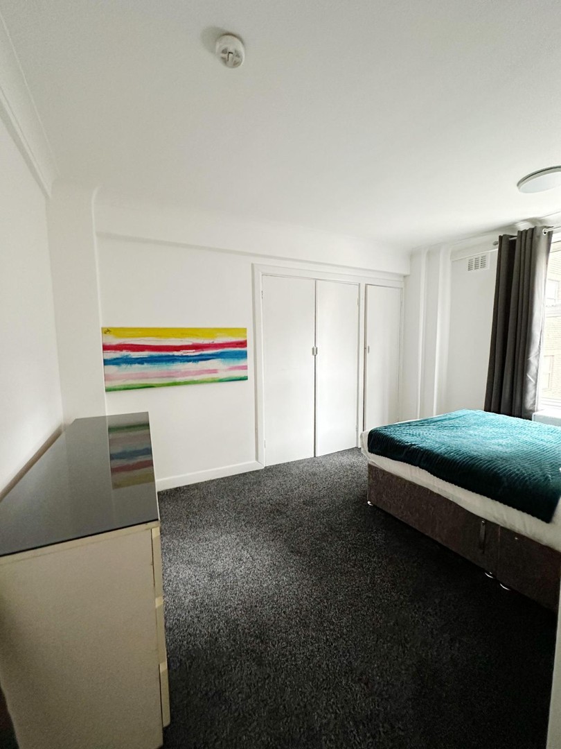 Master Room in Hyde Park (W2)