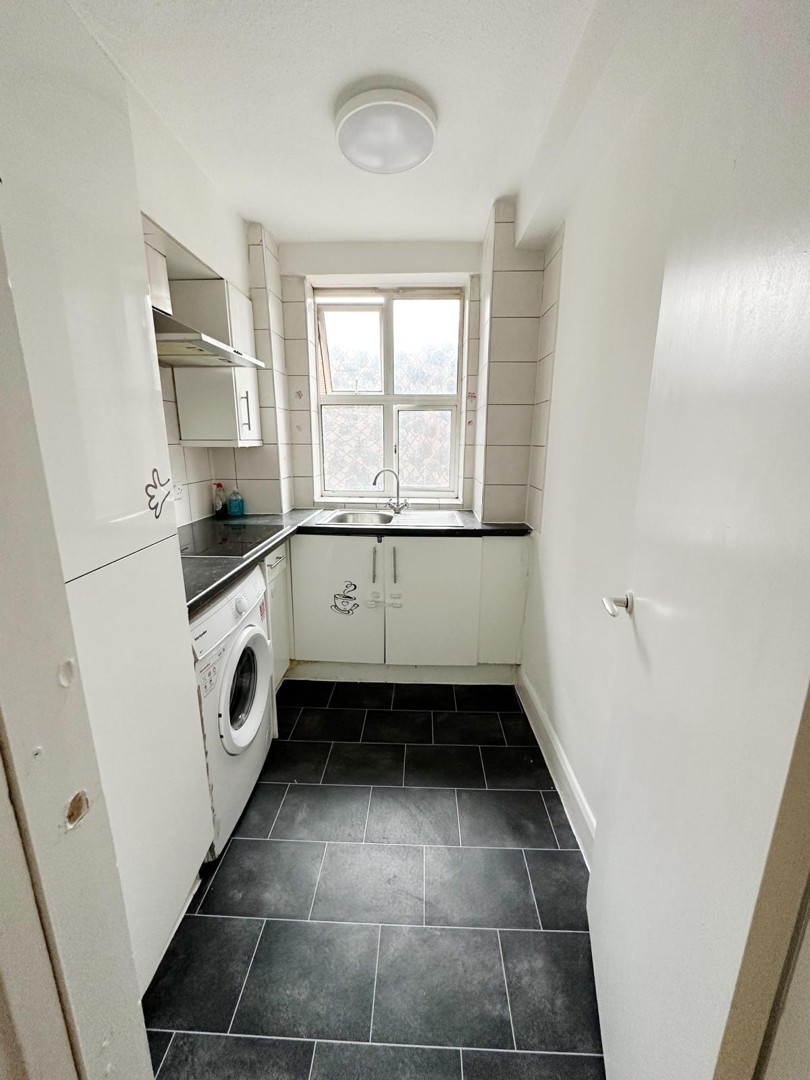 Master Room in Hyde Park (W2)