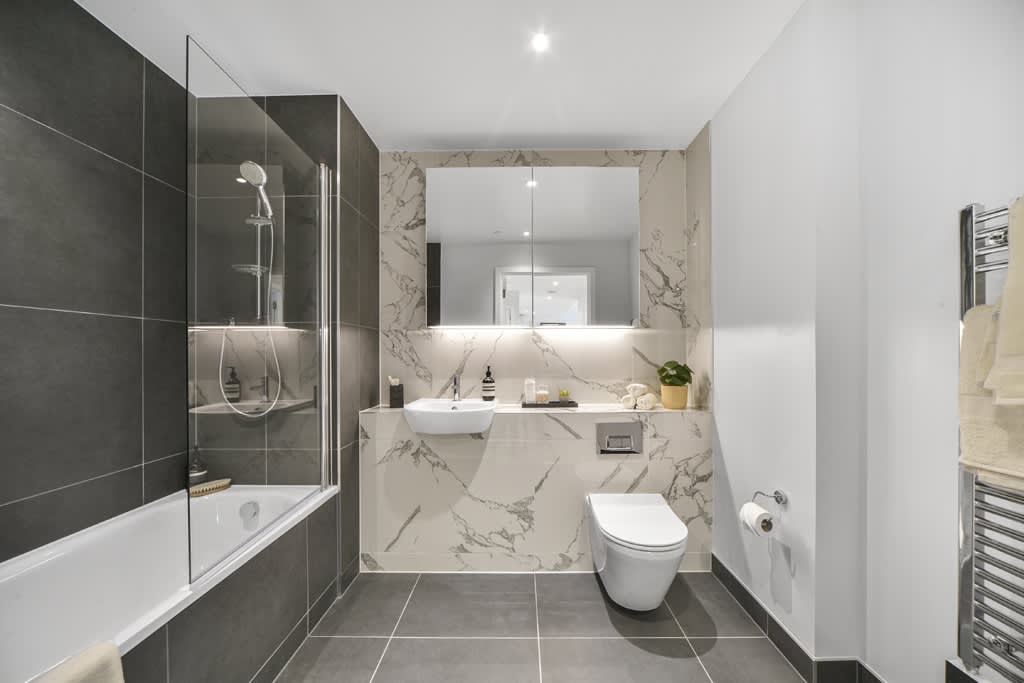 1 Bed Flat with Balcony Terrace - Pet-Friendly!