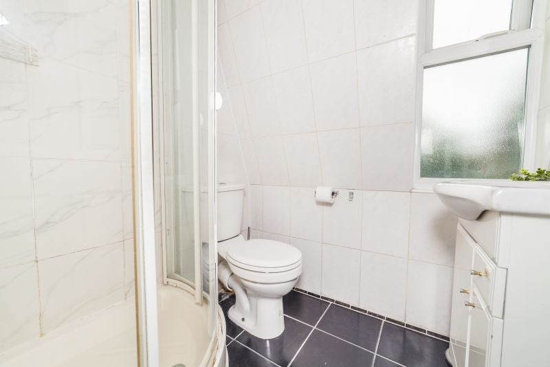 Beautiful Furnished Double Room in a Modern 4-Bed