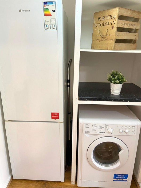 Double Room In Warwick Avenue