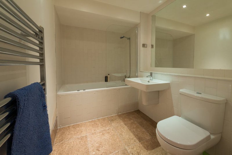 Double room in canary Wharf