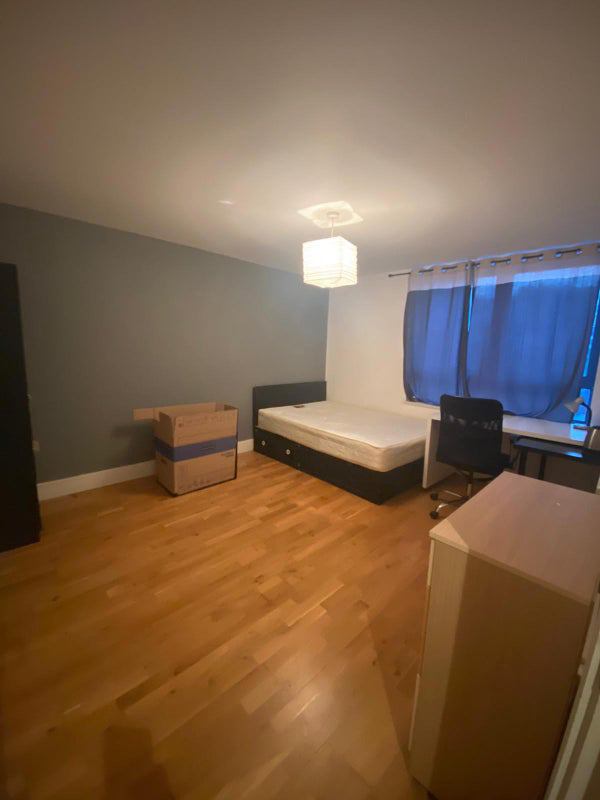 ☀️Spacious And Bright Room Near Canal☀️