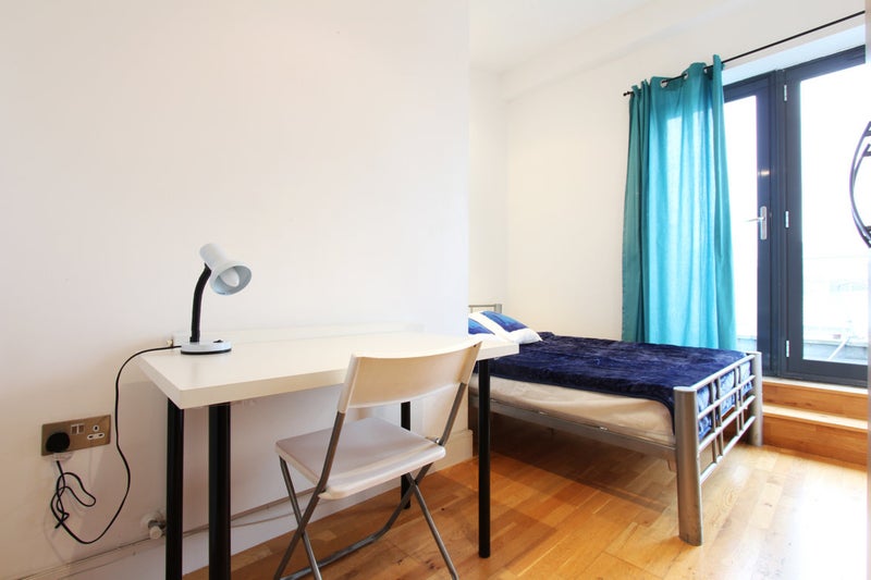 Fantastic Room! Great Views! Terrace! Limehouse