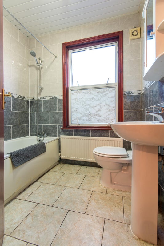 x3 doubles rooms in  Leytonstone