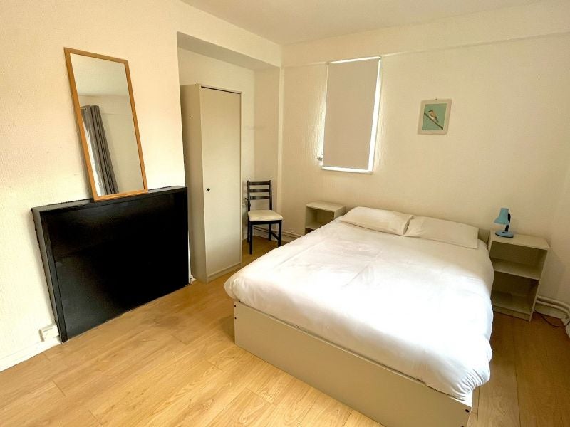Great Room! 1St July! N1 3 Bed Flat No Living Room