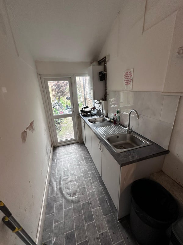 ++Room for 2 Person+ Single in North ! Bills Incl