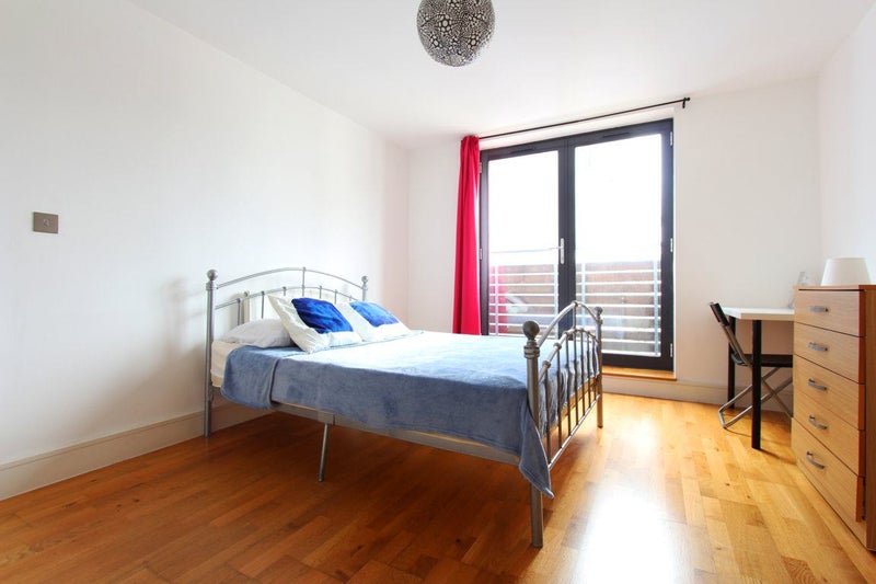Spacious Ensuite Double room ☀️Limehouse! 