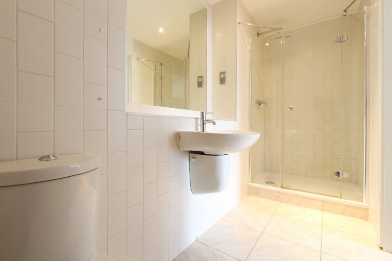 Spacious Ensuite Double room ☀️Limehouse! 