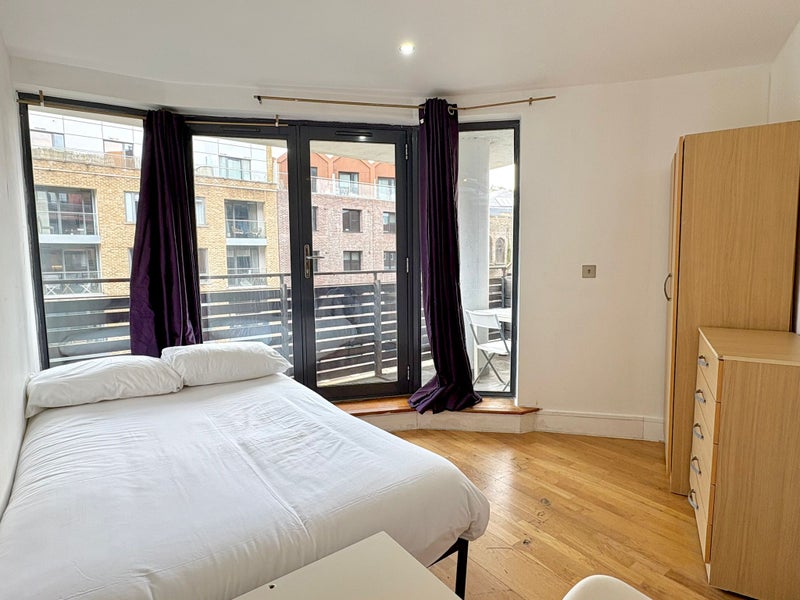 ++ View Today! Zone 2! with Private Balcony