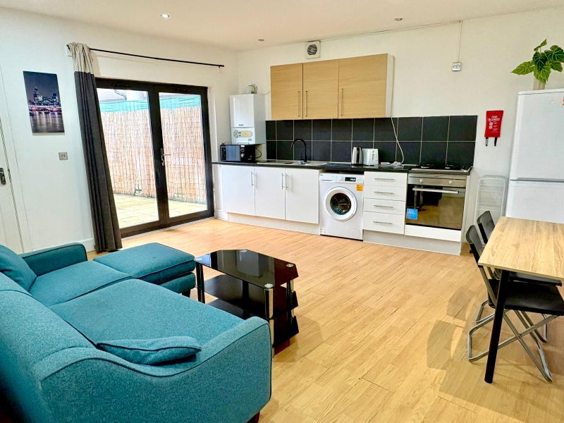 Zoopla, Verified ✅  Spacious Studio  / All Incl