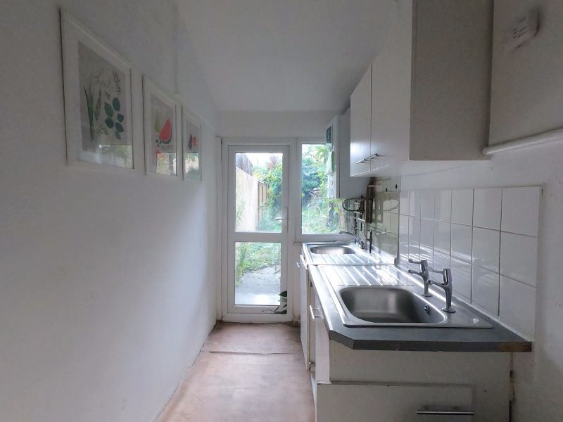 Double room in Abbotsford Avenue