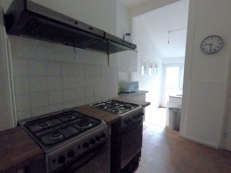 Double room in Abbotsford Avenue