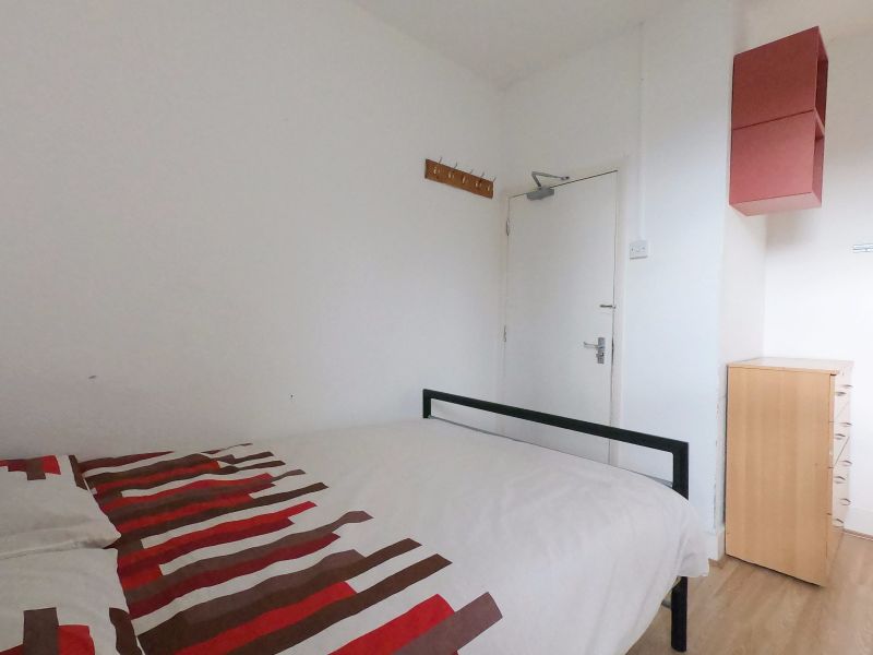 Double room in Abbotsford Avenue