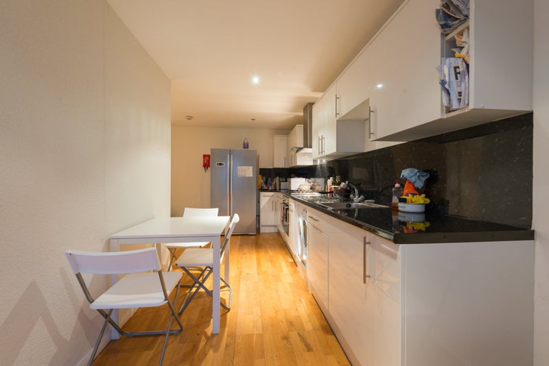 Furnished Room🥇Modern & Clean / 3 Bed Flat