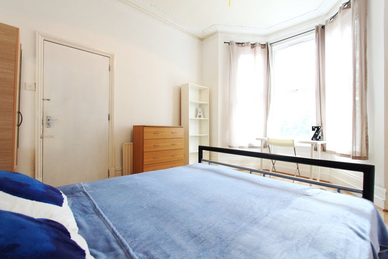 Fantastic ! 2 Rooms Same House! N15 / Bills Includ