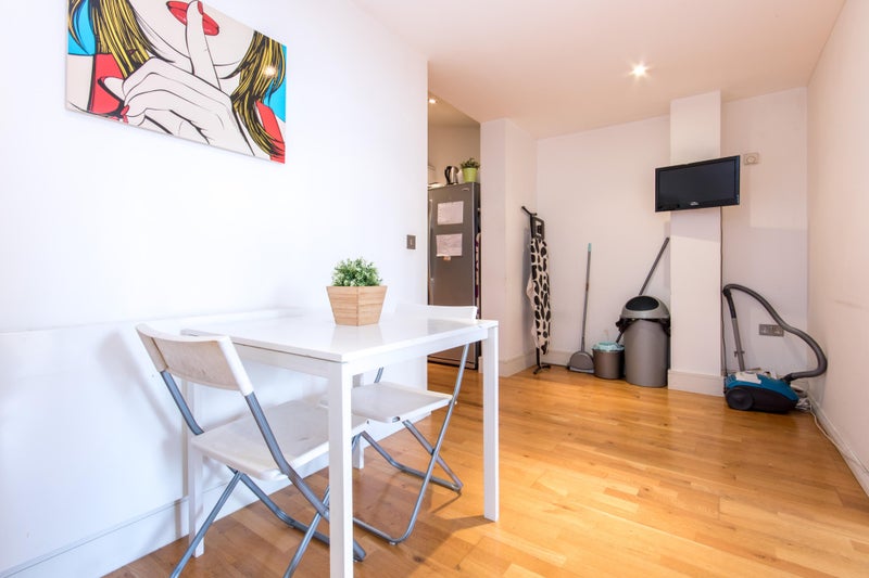 Double room near  Limehouse