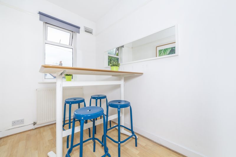 Beautiful Furnished Double Room in a Modern 4-Bed