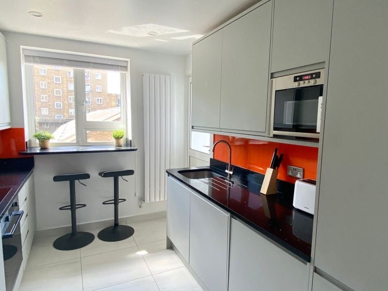 Zone 1 View Today in Baker Street! Livng In