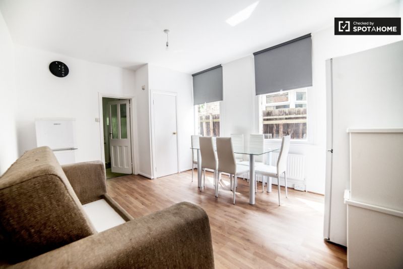 Double room Close Sirdar road