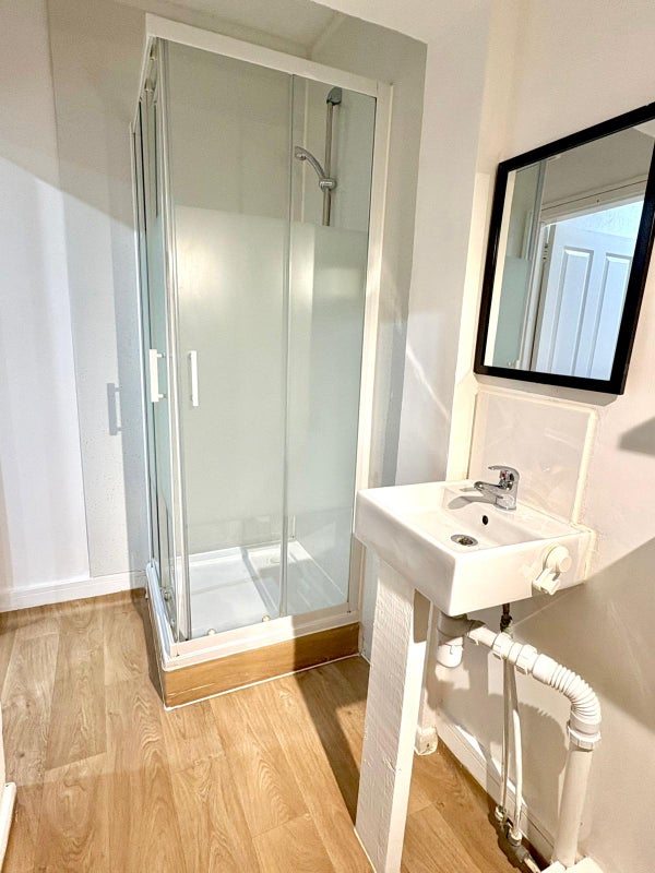 Opportunity! Massive Studio Flat! Separate Room!