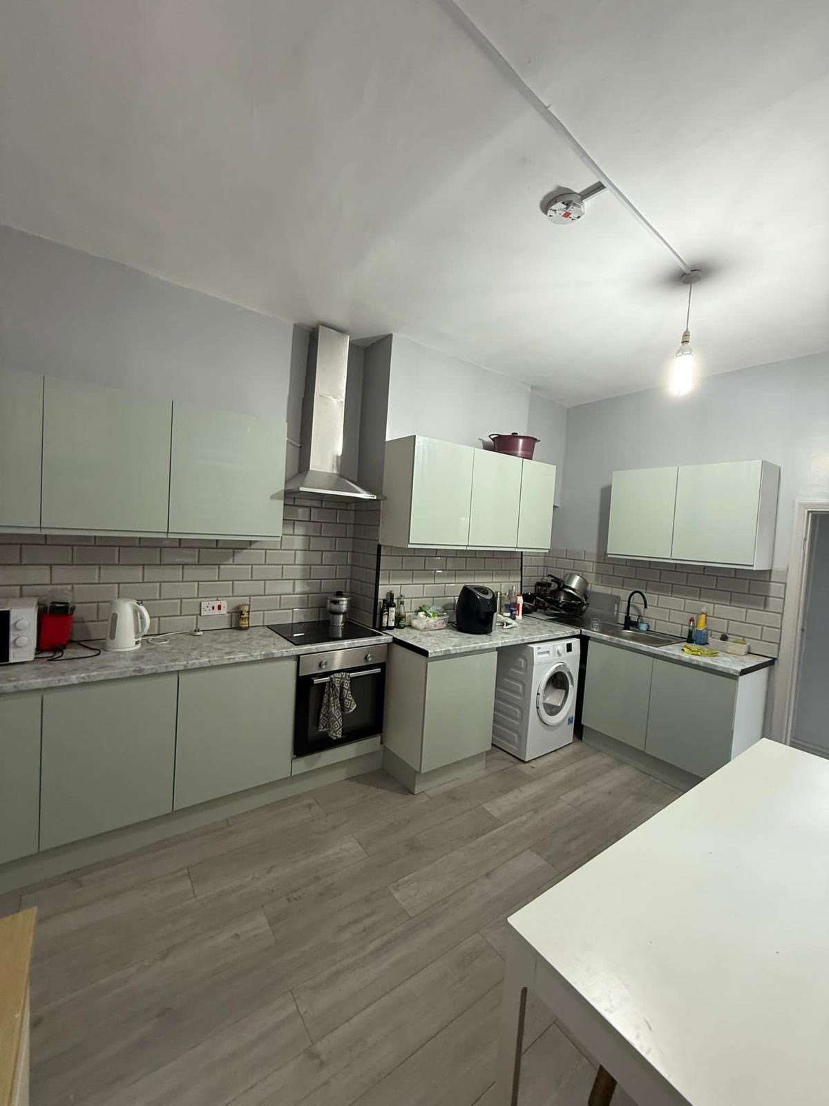 Single Room Available - N17