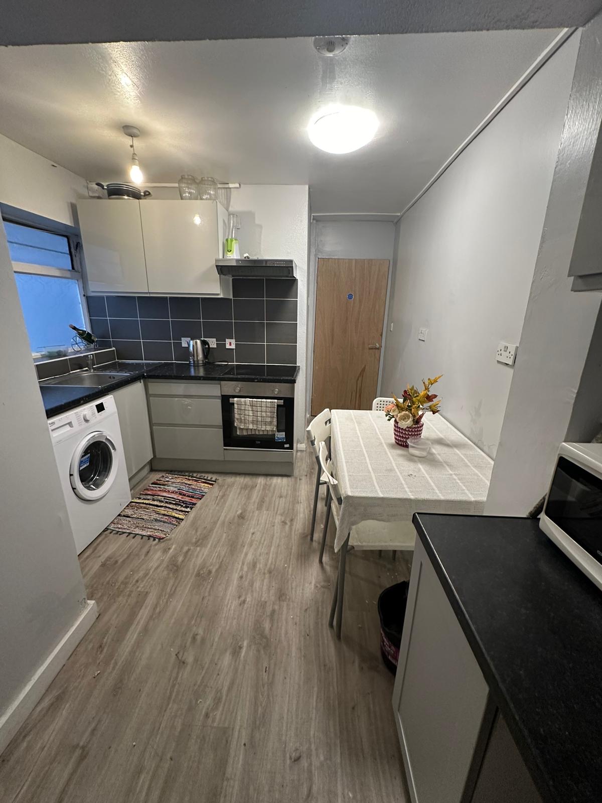 🌟 Double Room – Creden Road (E13 9BS)
