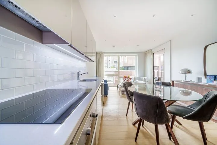Elegant one bedroom flat Sayer Street, London, SE17 1FH