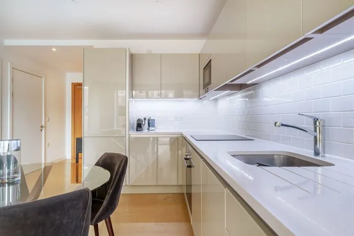 Elegant one bedroom flat Sayer Street, London, SE17 1FH