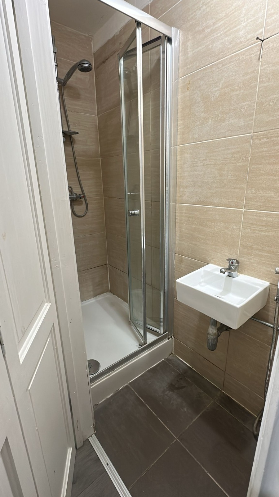 Comfortable Double Room – Eltham SE9 5NA📍 219 Eltham Palace