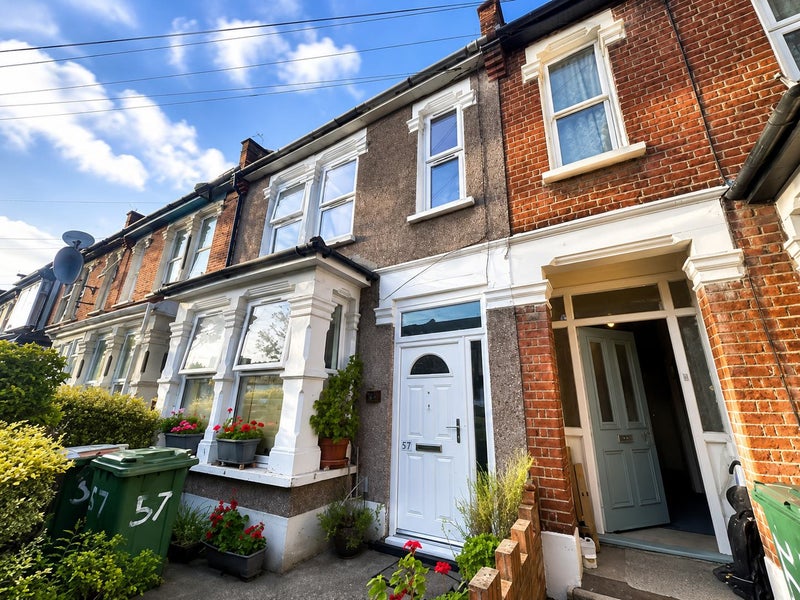 Bright Spacious Room / Manor Park - East Ham