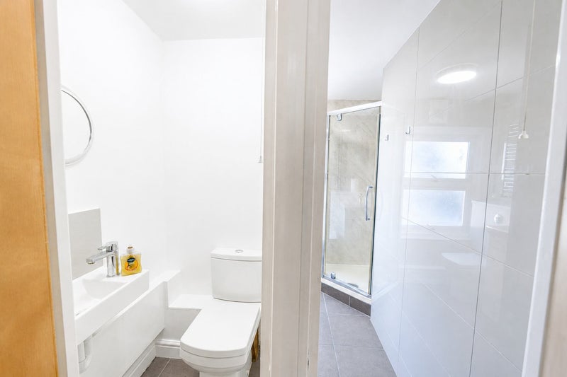 Cozy Room near Zone 1 / 3 min to Elizabeth Line