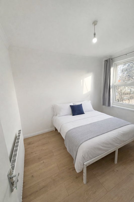 Doubles Bright Rooms in Stratford
