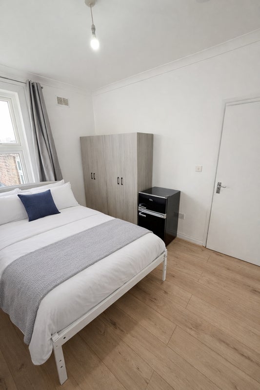 Doubles Bright Rooms in Stratford