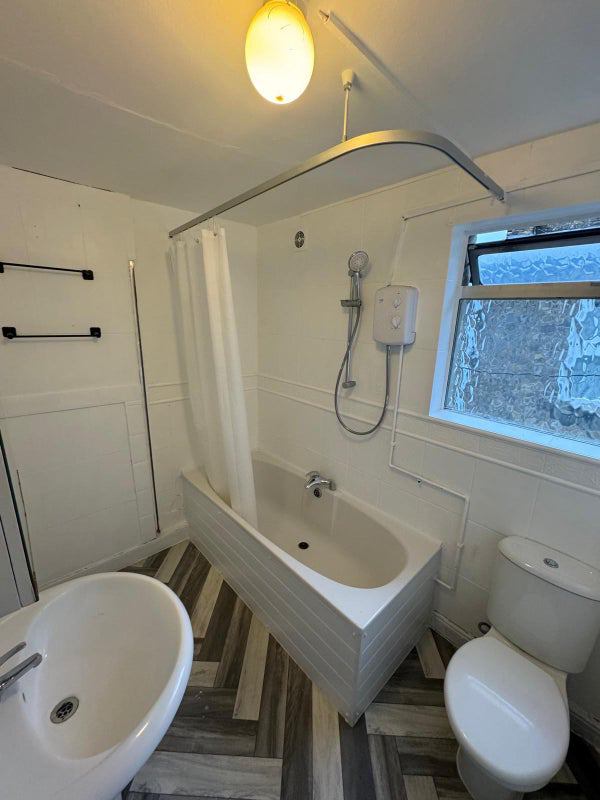 2 Double Rooms in Ratcliff