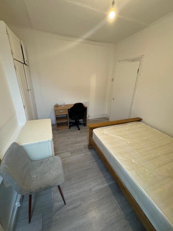 2 Double Rooms in Ratcliff