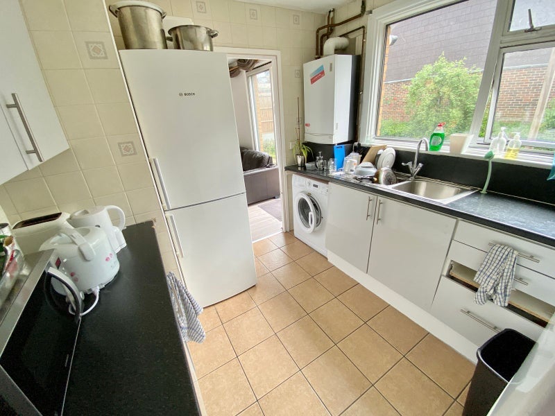 2 Rooms Available in Islington