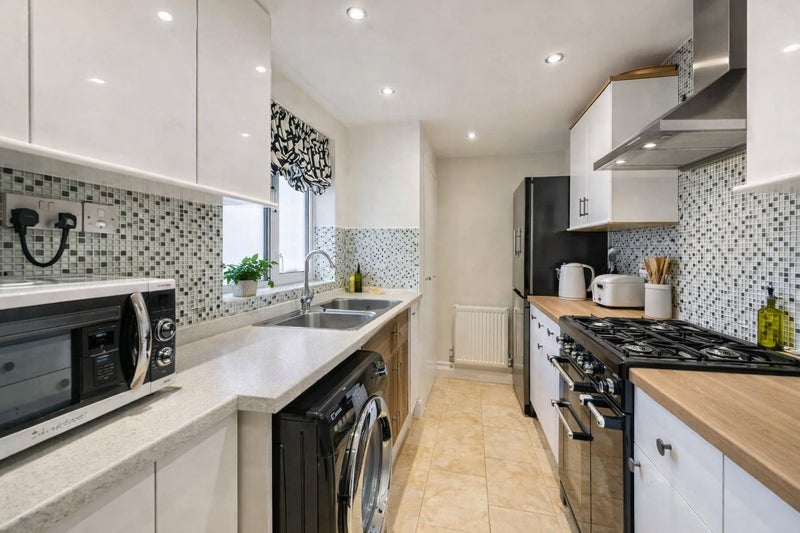 Bright Double near Oval / Vauxhall