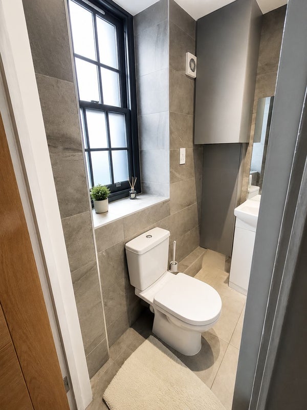 Cozy Room in Zone 2 / Near Central