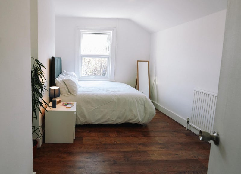 Bright Room in Victorian House / Canada Water