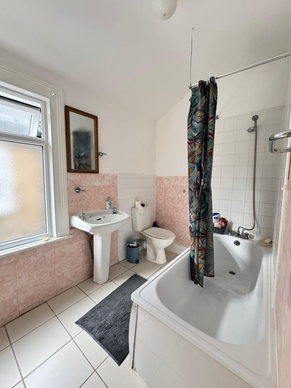 Bright Double Room in Canada Water