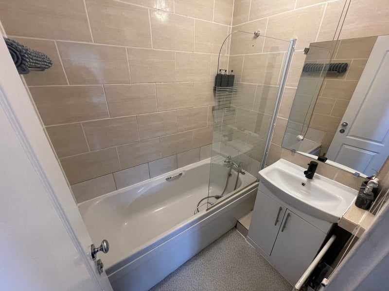 Spacious Double Room in Regent’s park