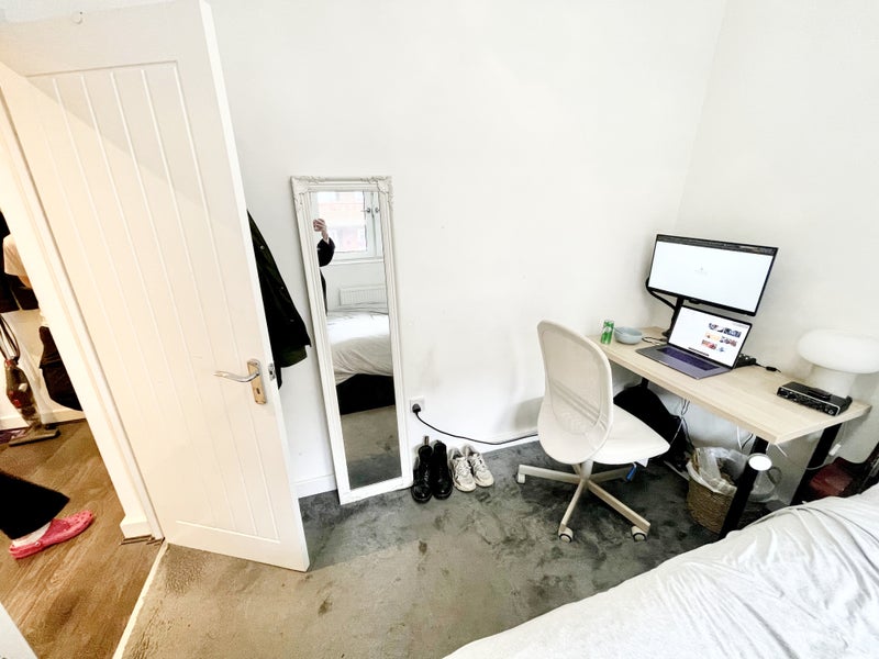 Bright Rooms Brick Line - Liverpool Street