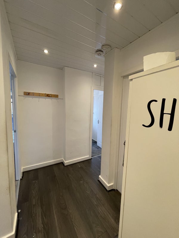 Bright Rooms Brick Line - Liverpool Street