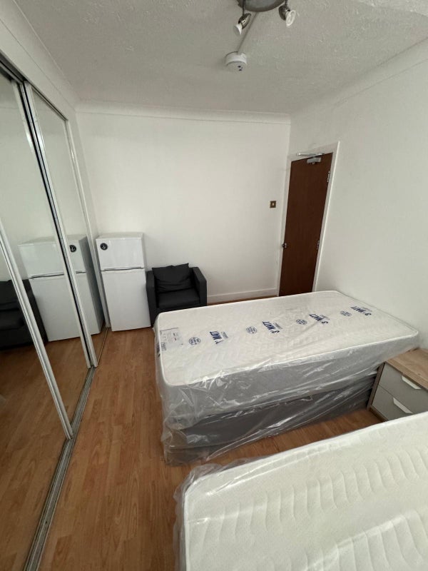 2 Amazing double rooms in barking