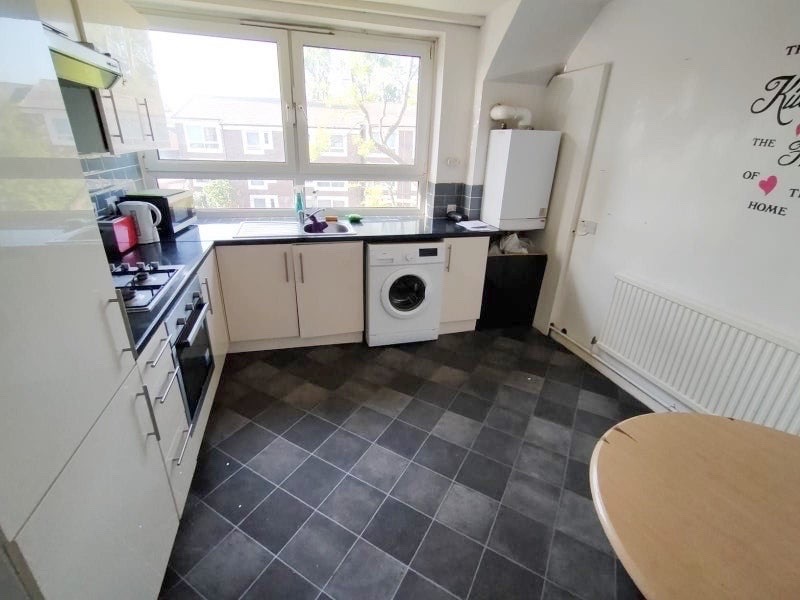 Large Room near Stratford